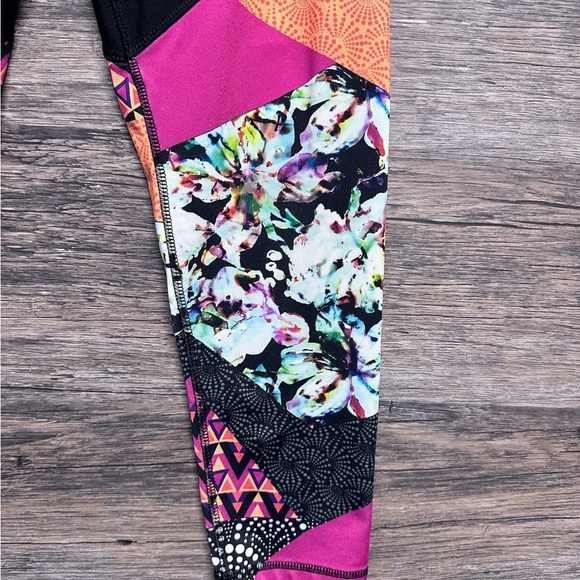 Reebok Colorful Patterned Floral Leggings - Picture 6 of 9